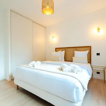 Cia - Flat With Balcony In East Paris, Buttes Chaumont Paris