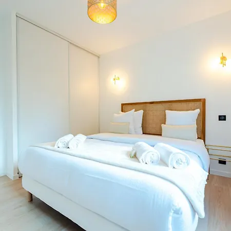 Apartment Cia - Flat With Balcony In East Paris, Buttes Chaumont *