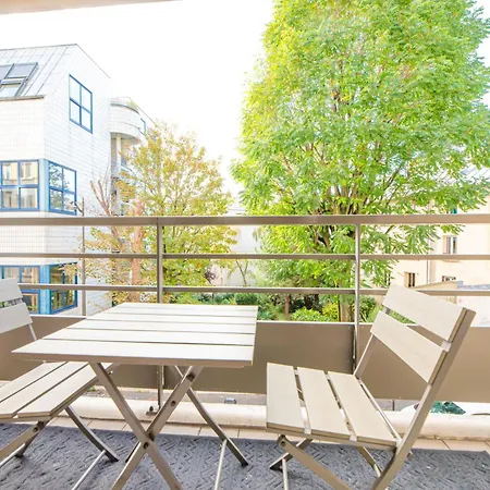 Apartment Cia - Flat With Balcony In East Paris, Buttes Chaumont
